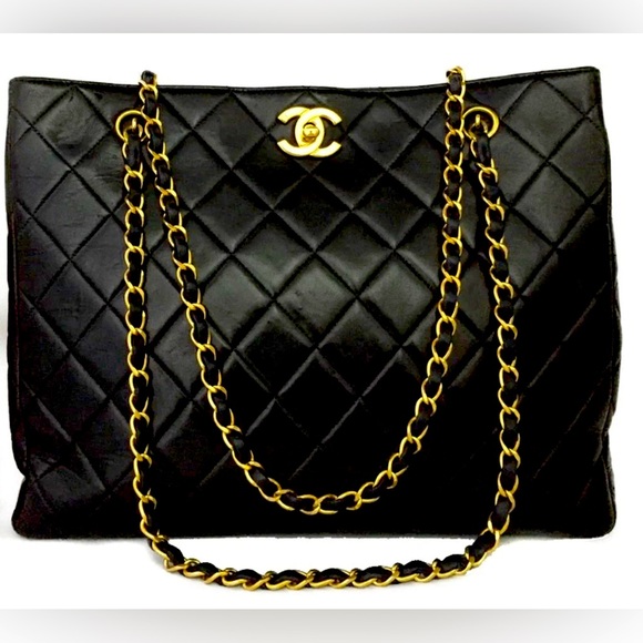 Chanel Black lambskin leather large Quilted Shoulder Bag with 24k Gold ptd Chain - Picture 1 of 16